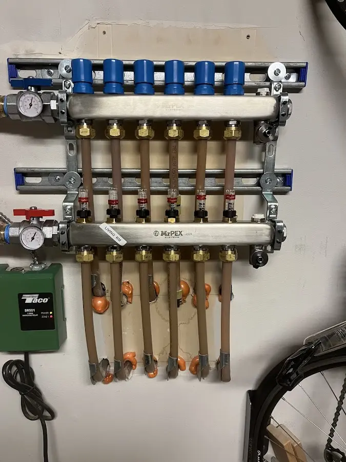 Plumber performing Gas Leak Detection at a residential property in Lynnwood